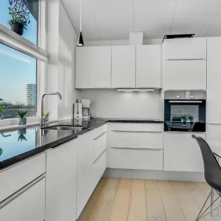 Stunning In With Kitchen *